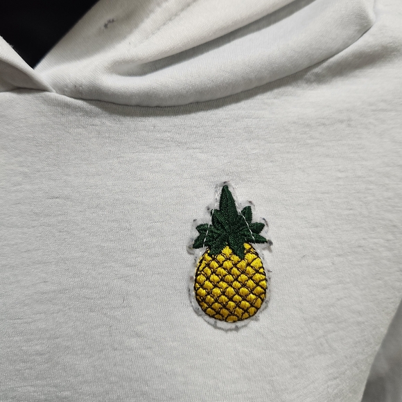 White Pineapple Embroidered Cropped Hoodie - Picture 2 of 6